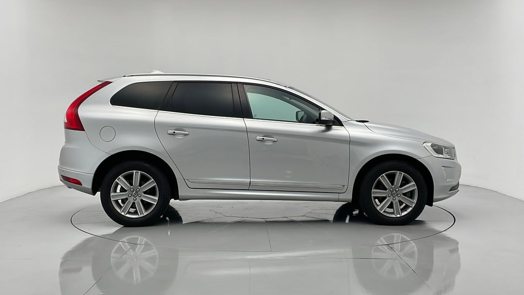 2015 Volvo XC60 D4 Luxury, Automatic, 122024 km, Right Side View