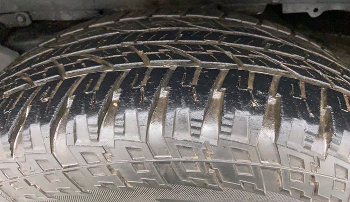 2018 Mahindra Scorpio S5 2WD, Diesel, Manual, 65,868 km, Left Rear Tyre Tread