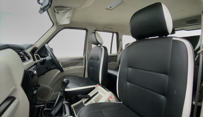2018 Mahindra Scorpio S5 2WD, Diesel, Manual, 65,868 km, Right Side Front Door Cabin