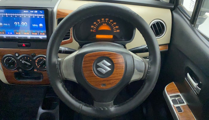 2018 Maruti Wagon R 1.0 LXI CNG, CNG, Manual, 74,452 km, Steering Wheel Close Up