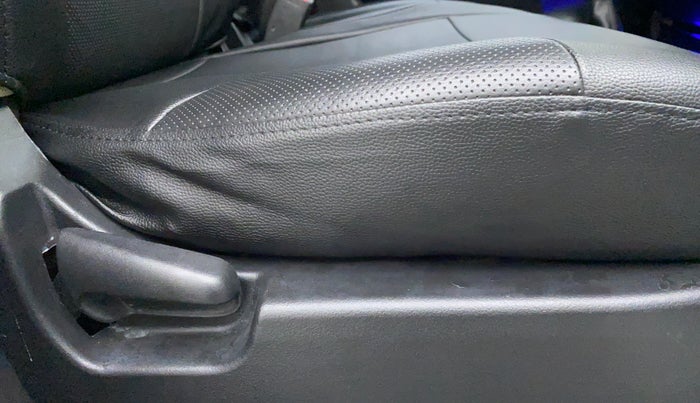2018 Maruti Wagon R 1.0 LXI CNG, CNG, Manual, 74,452 km, Driver Side Adjustment Panel