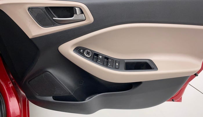 2015 Hyundai Elite i20 SPORTZ 1.2, Petrol, Manual, 50,359 km, Driver Side Door Panels Control
