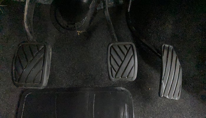 2014 Maruti Wagon R 1.0 LXI CNG, CNG, Manual, 1,11,079 km, Pedals