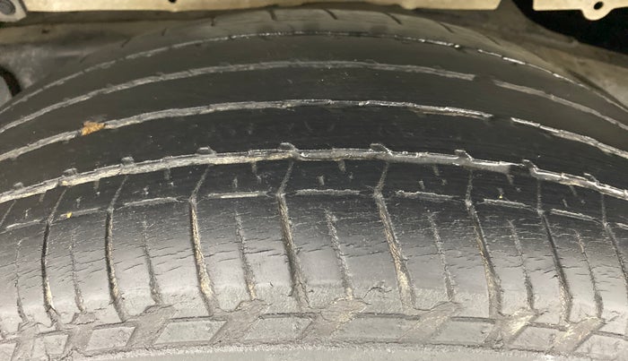 2016 Mahindra Scorpio S6 PLUS, Diesel, Manual, 66,504 km, Left Rear Tyre Tread