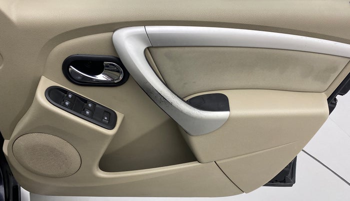 2016 Nissan Terrano XL PLUS 85 PS DEISEL, Diesel, Manual, 55,216 km, Driver Side Door Panels Control