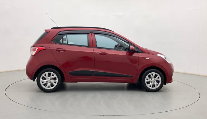 2017 Hyundai Grand i10 SPORTZ 1.2 KAPPA VTVT, Petrol, Manual, 36,621 km, Right Side View