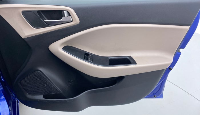 2015 Hyundai Elite i20 ERA 1.2, Petrol, Manual, 9,580 km, Driver Side Door Panels Control