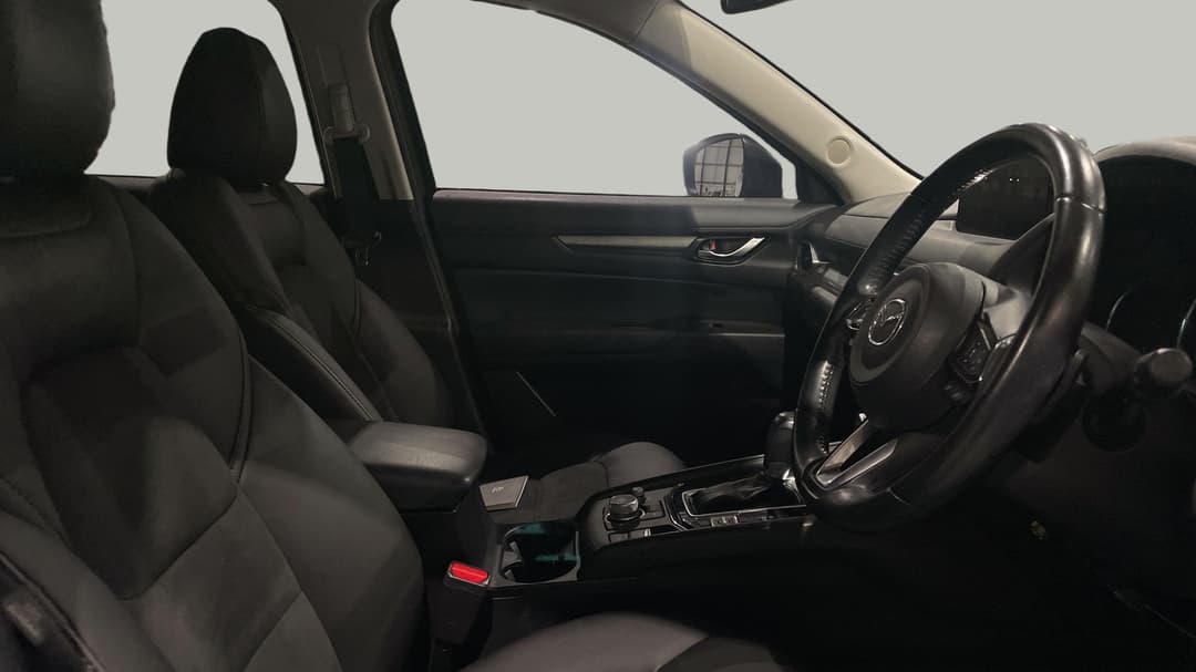 2022 Mazda CX-5 Touring (AWD), Automatic, 33906 km, Right Side Front Door Cabin View