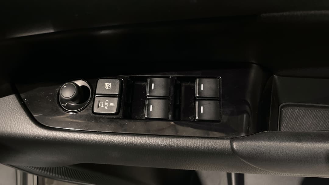 2022 Mazda CX-5 Touring (AWD), Automatic, 33906 km, Drivers Side Door Panel Controls