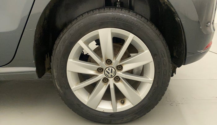 2015 Volkswagen Polo HIGHLINE1.2L, Petrol, Manual, 41,068 km, Left Rear Wheel