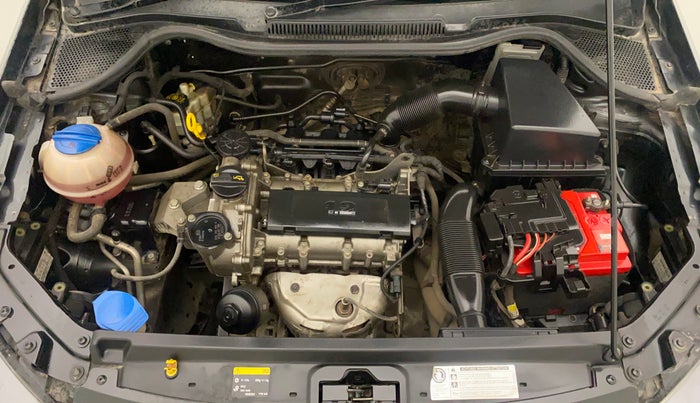 2015 Volkswagen Polo HIGHLINE1.2L, Petrol, Manual, 41,068 km, Open Bonet