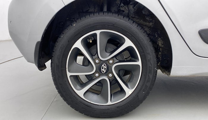 2018 Hyundai Grand i10 SPORTZ AT 1.2 KAPPA VTVT, Petrol, Automatic, 50,406 km, Right Rear Wheel