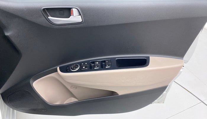 2018 Hyundai Grand i10 SPORTZ AT 1.2 KAPPA VTVT, Petrol, Automatic, 50,406 km, Driver Side Door Panels Control