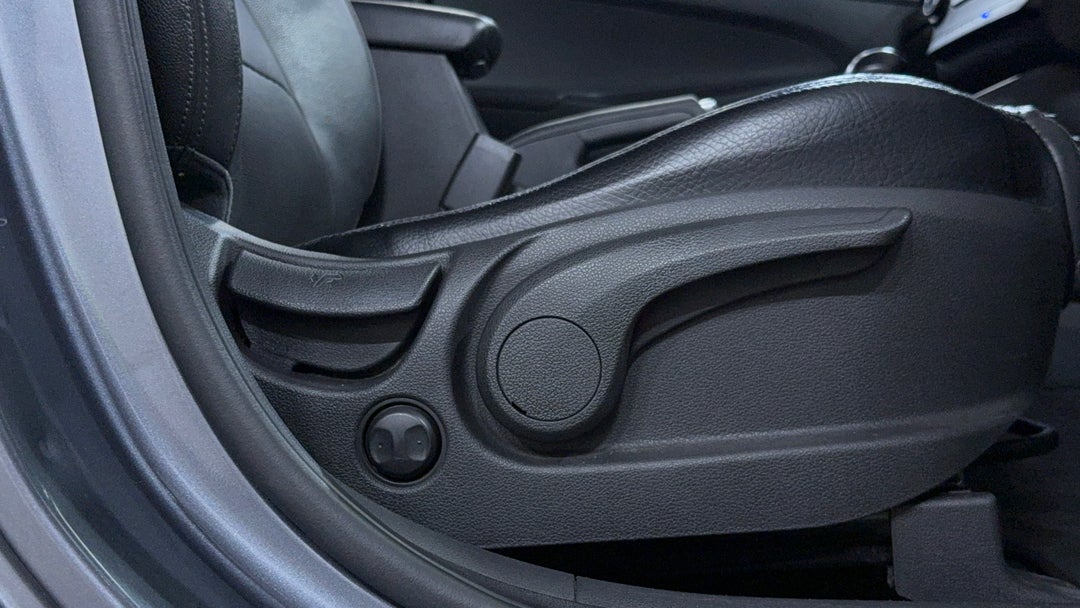 2015 Hyundai Tucson Active X (fwd), Automatic, 133835 km, Drivers Side Adjustment Panel