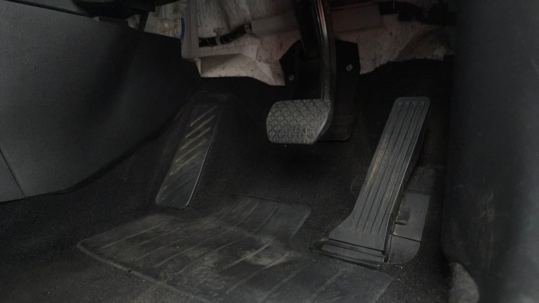 2016 Mazda CX-9 Touring (AWD), Automatic, 127346 km, Pedals and Footmat