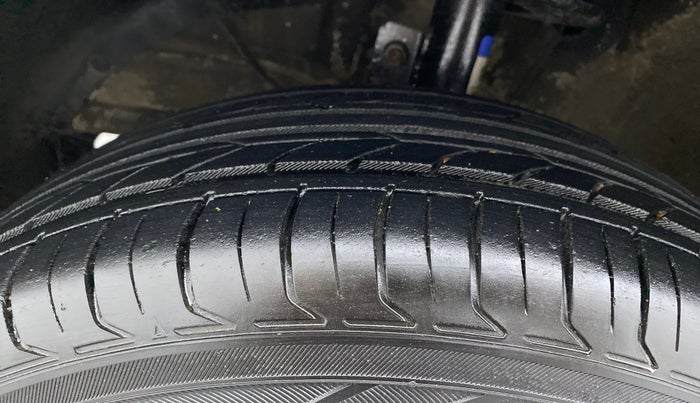 2019 Maruti Dzire VXI, Petrol, Manual, 86,535 km, Left Front Tyre Tread