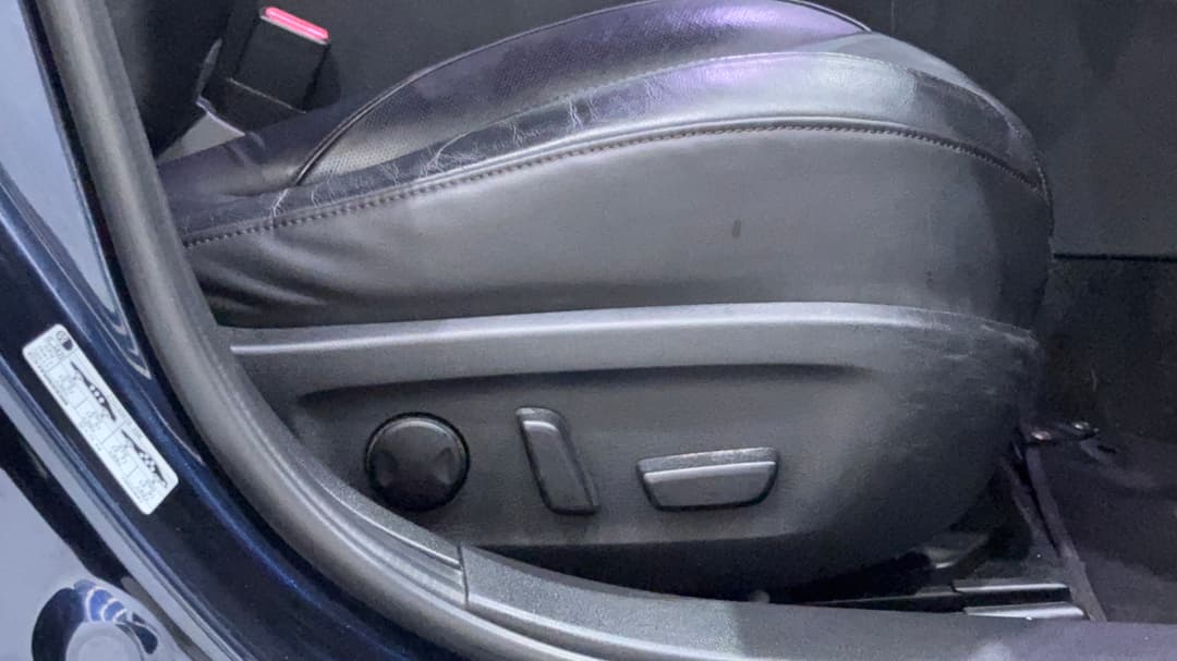 2020 Mazda Mazda3 G25 Gt, Automatic, 93540 km, Drivers Side Adjustment Panel