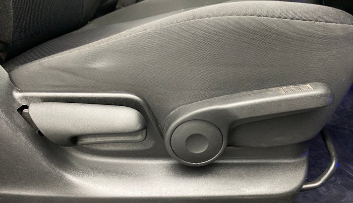 2017 Maruti Swift ZDI, Diesel, Manual, 43,185 km, Driver Side Adjustment Panel