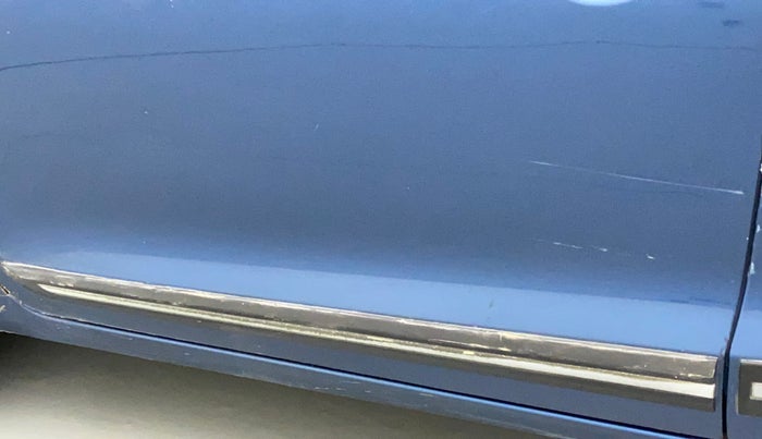 2016 Maruti Baleno DELTA 1.2 K12, Petrol, Manual, 73,594 km, Front passenger door - Minor scratches