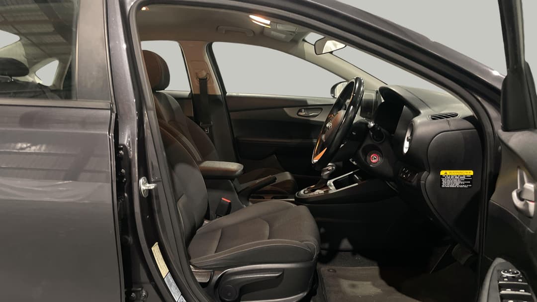 2019 Kia Cerato S, Automatic, 117790 km, Right Side Front Door Cabin View