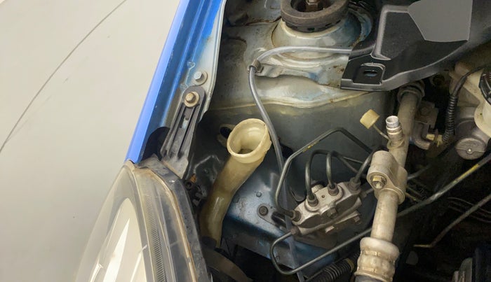 2014 Honda Brio S MT, Petrol, Manual, 89,467 km, Front windshield - Wiper bottle cap missing