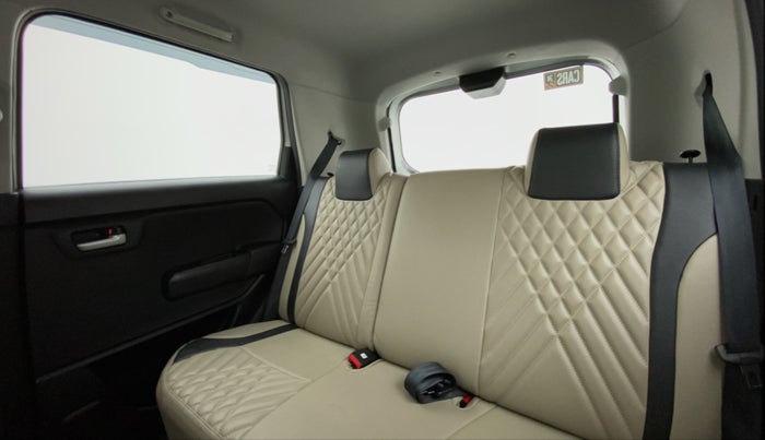 2022 Maruti New Wagon-R ZXI 1.2, Petrol, Manual, 9,464 km, Right Side Rear Door Cabin