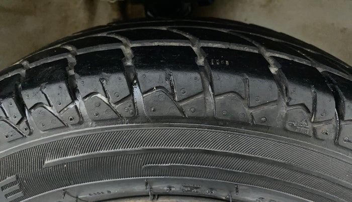 2018 Maruti Alto 800 LXI, Petrol, Manual, 64,885 km, Right Front Tyre Tread