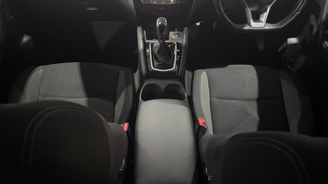 2018 Nissan Qashqai St, Automatic, 98578 km, Center Console