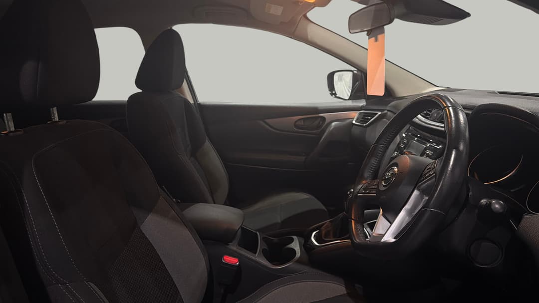 2018 Nissan Qashqai St, Automatic, 98578 km, Right Side Front Door Cabin View