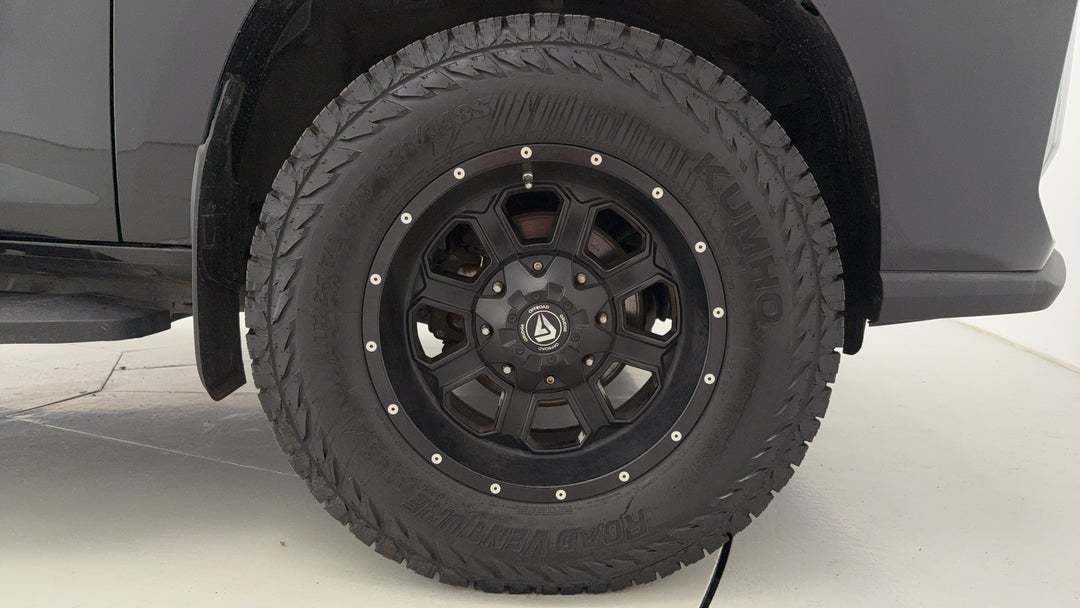 2022 LDV T60 Max Pro (4x4), Automatic, 83842 km, Right Front Wheel