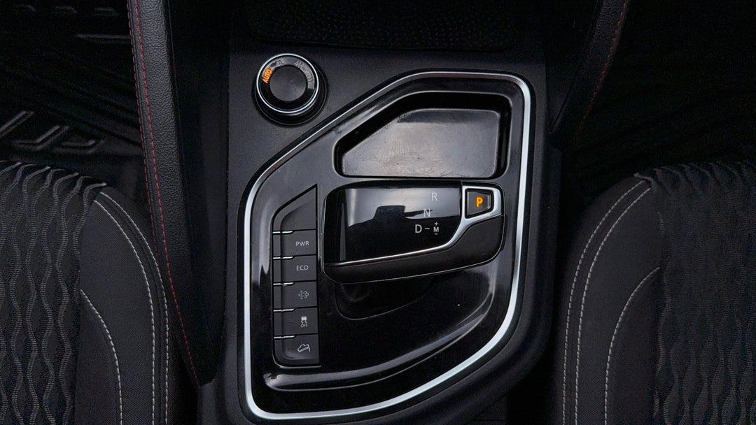 2022 LDV T60 Max Pro (4x4), Automatic, 83842 km, Gear Lever 