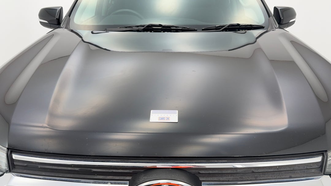 2022 LDV T60 Max Pro (4x4), Automatic, 83842 km, Bonnet Paint oxidation