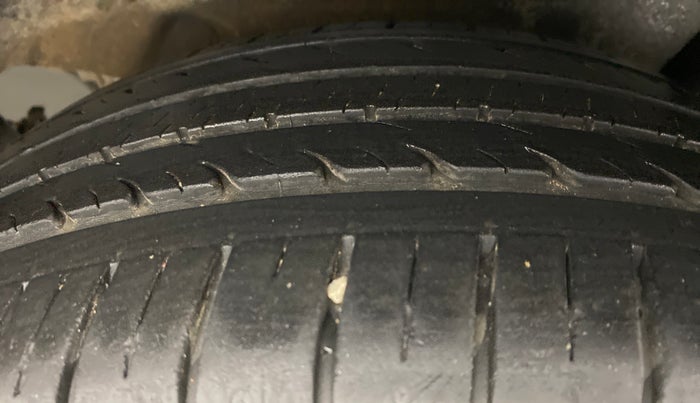 2018 Maruti Ciaz ALPHA 1.4 VVT AMT, Petrol, Automatic, 24,798 km, Left Rear Tyre Tread