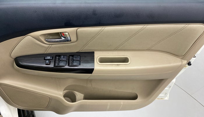 2016 Toyota Fortuner 3.0 MT 4X2, Diesel, Manual, 87,704 km, Driver Side Door Panels Control