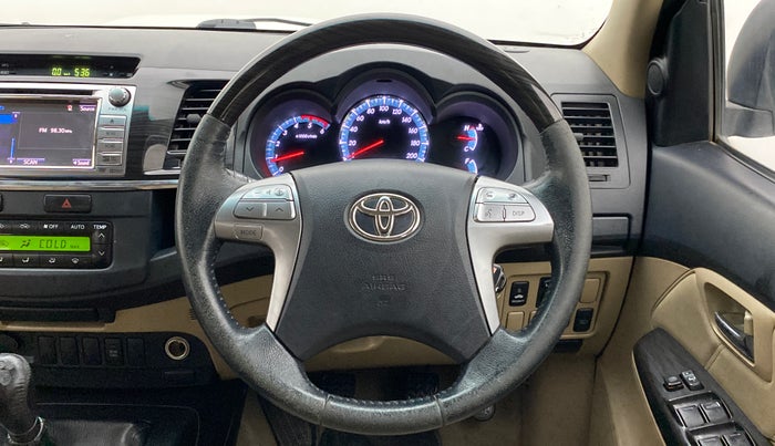 2016 Toyota Fortuner 3.0 MT 4X2, Diesel, Manual, 87,704 km, Steering Wheel Close Up