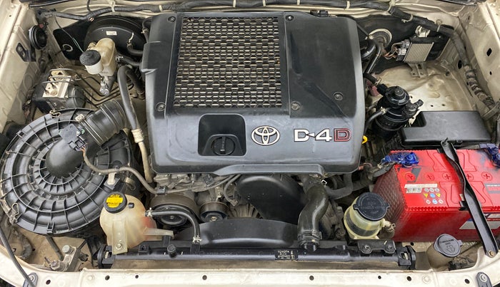 2016 Toyota Fortuner 3.0 MT 4X2, Diesel, Manual, 87,704 km, Open Bonet