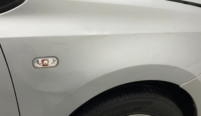 2014 Volkswagen Polo HIGHLINE1.2L, Petrol, Manual, 53,678 km, Right fender - Slightly dented