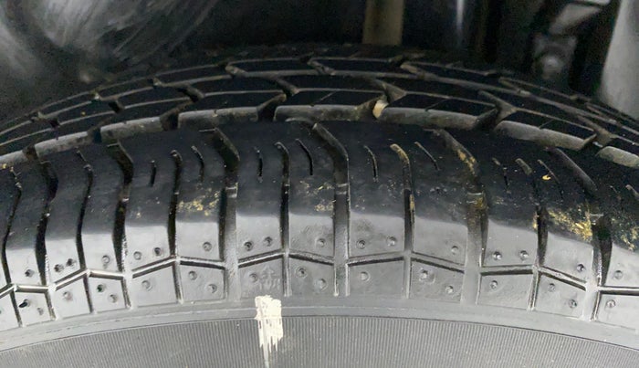 2013 Maruti Swift Dzire VXI, Petrol, Manual, 37,489 km, Left Rear Tyre Tread