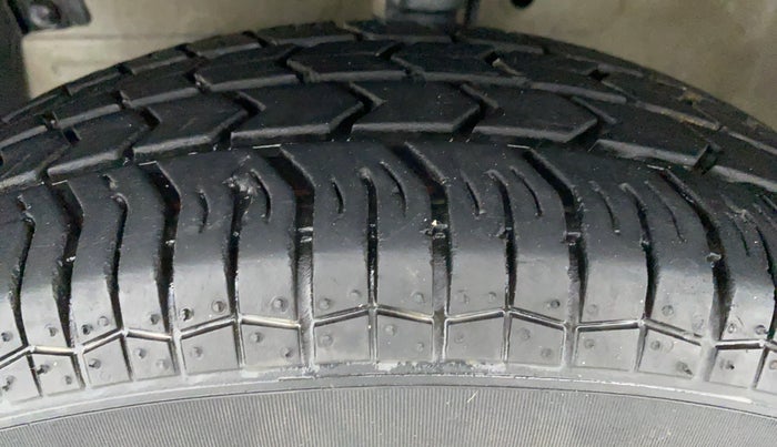 2013 Maruti Swift Dzire VXI, Petrol, Manual, 37,489 km, Left Front Tyre Tread