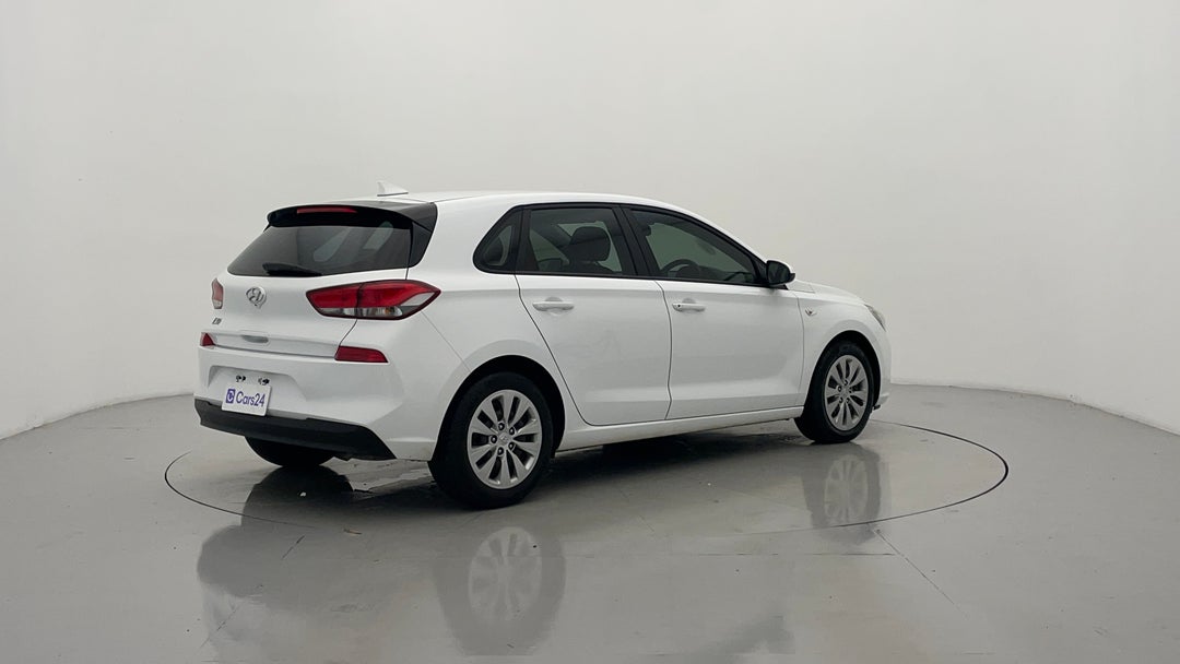 Right Back Diagonal (45- Degree) View