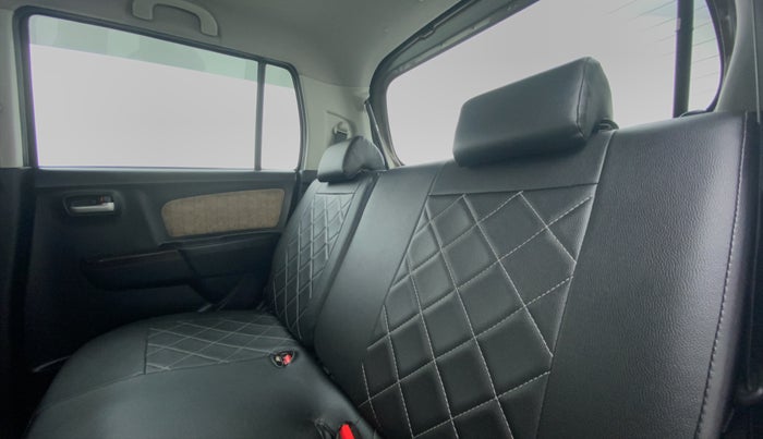 2017 Maruti Wagon R 1.0 VXI, Petrol, Manual, 47,534 km, Right Side Rear Door Cabin