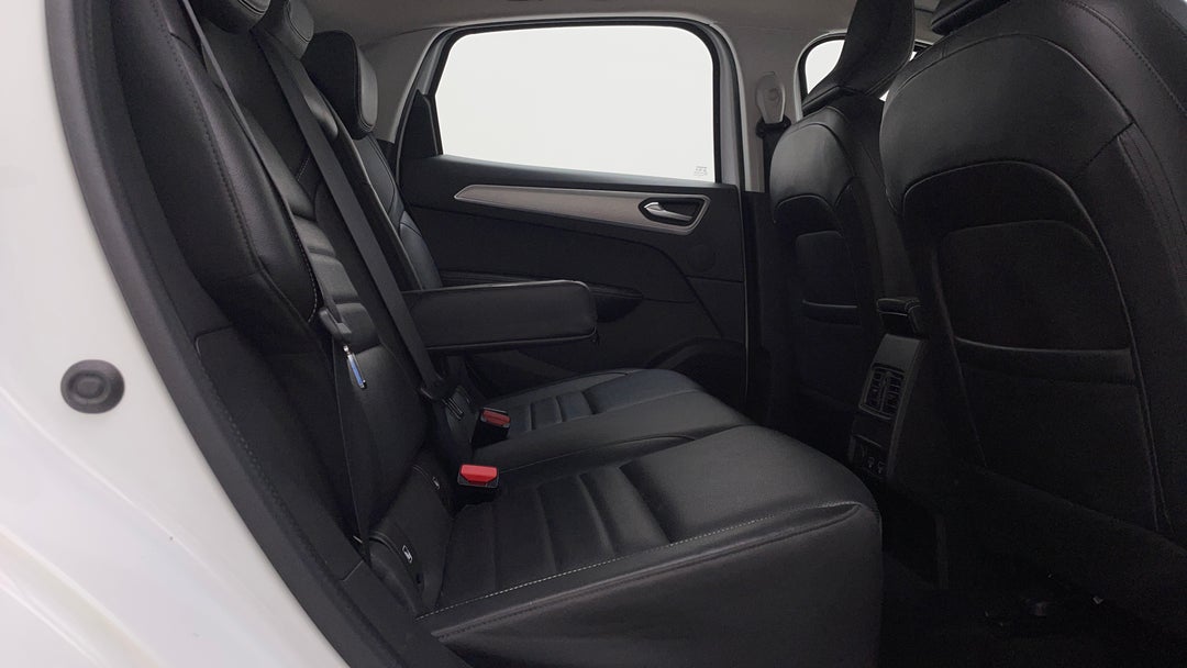 2023 Renault Arkana Zen, Automatic, 42199 km, Right Side Rear Door Cabin View