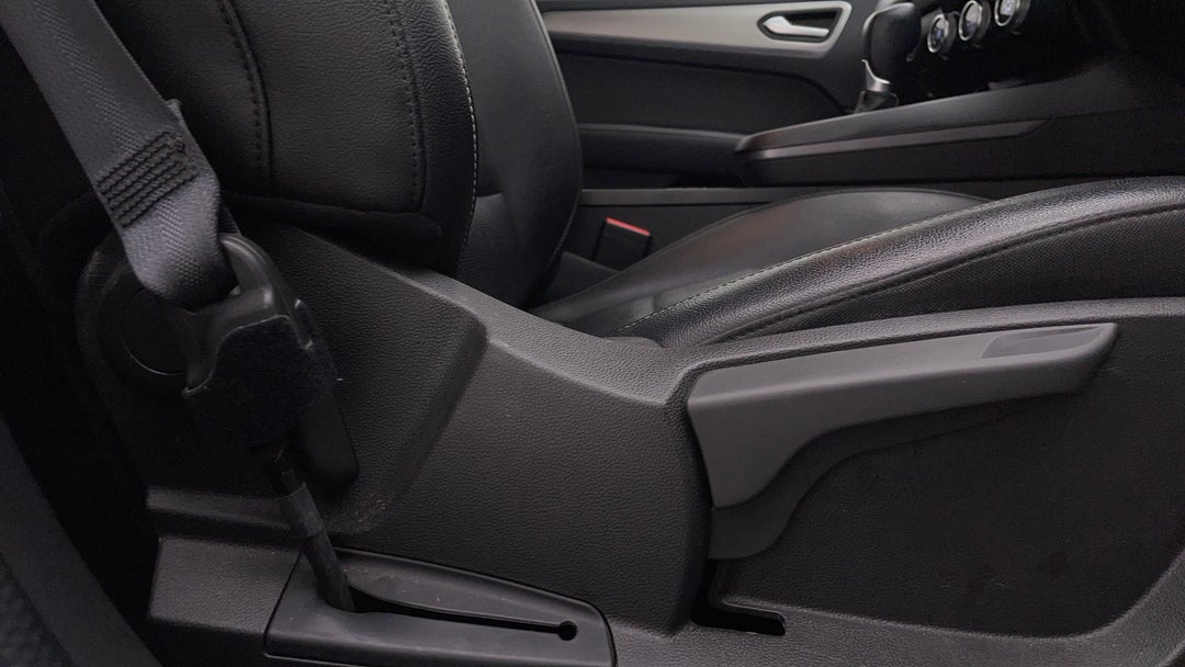 2023 Renault Arkana Zen, Automatic, 42199 km, Drivers Side Adjustment Panel