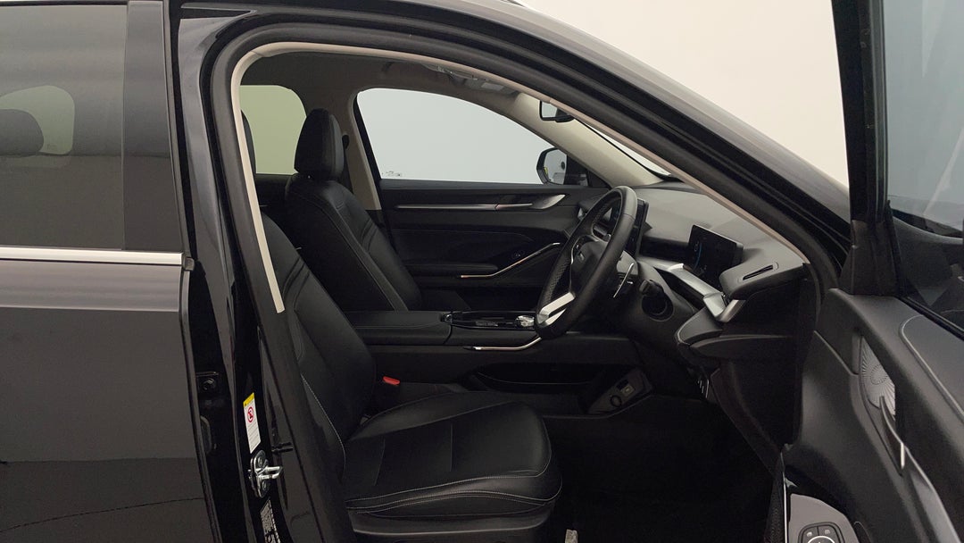 2022 GWM Haval H6 Vanta, Automatic, 34979 km, Right Side Front Door Cabin View