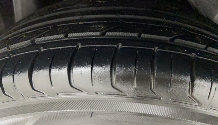 2015 Ford Figo Aspire 1.5 TITANIUM DIESEL, Diesel, Manual, 57,160 km, Right Rear Tyre Tread