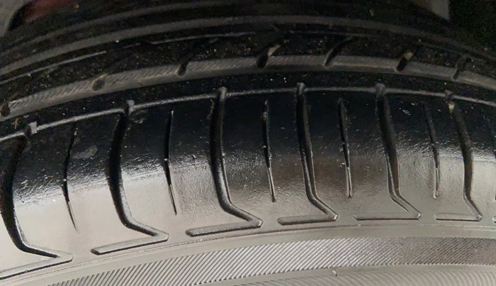 2015 Ford Figo Aspire 1.5 TITANIUM DIESEL, Diesel, Manual, 57,160 km, Left Rear Tyre Tread