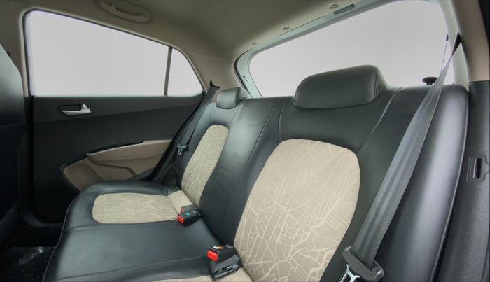 2017 Hyundai Grand i10 SPORTS 1.2 VTVT, Petrol, Manual, 36,284 km, Right Side Rear Door Cabin