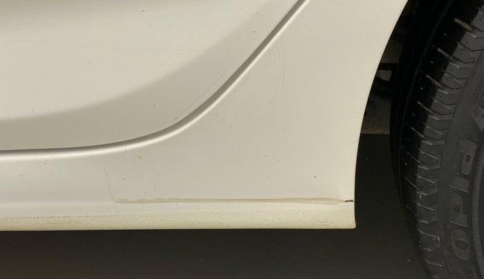 2014 Hyundai Verna FLUIDIC 1.6 SX CRDI, Diesel, Manual, 82,732 km, Left running board - Minor scratches
