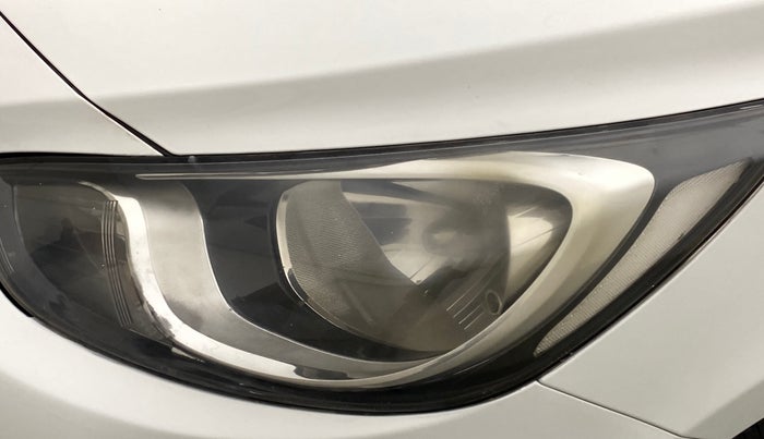 2014 Hyundai Verna FLUIDIC 1.6 SX CRDI, Diesel, Manual, 82,732 km, Left headlight - Faded