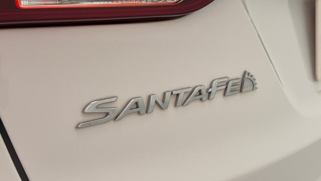 2017 Hyundai Santa Fe Active Crdi (4x4), Automatic, 122889 km, Badge (Boot Left Side)